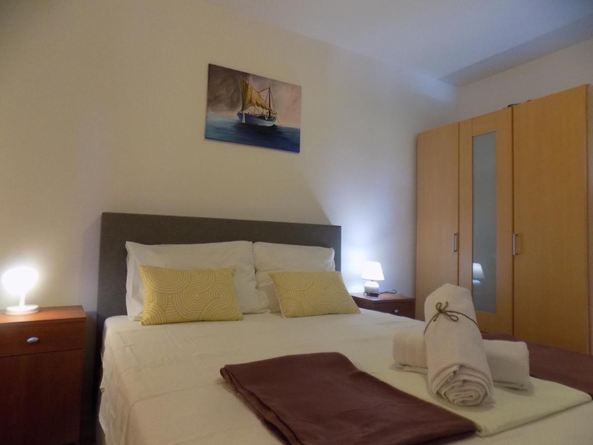 Apartmani Galic Maslenica Buitenkant foto
