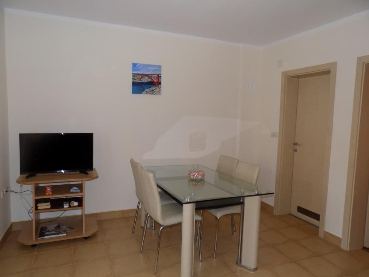 Apartmani Galic Maslenica Buitenkant foto