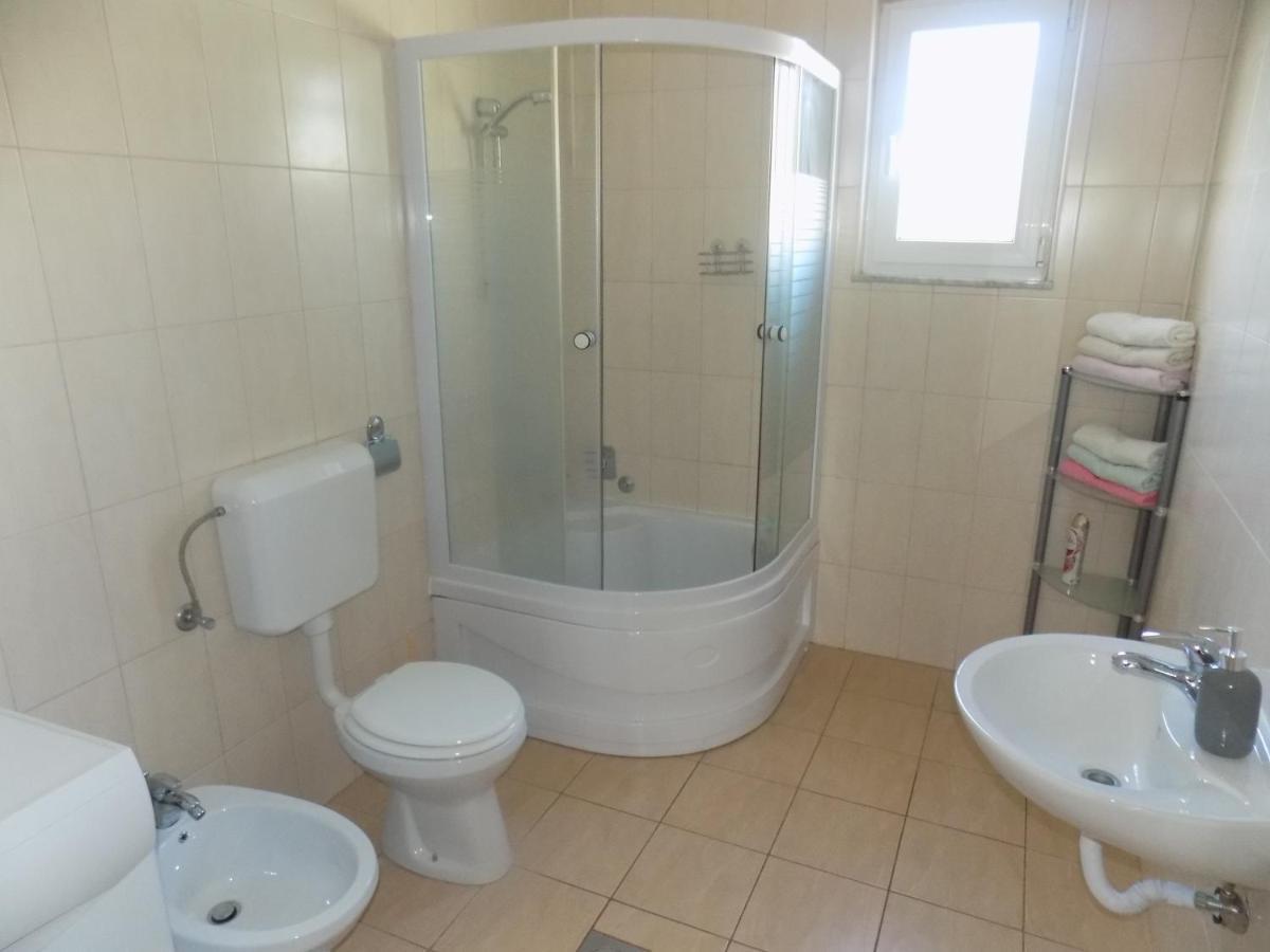 Apartmani Galic Maslenica Buitenkant foto