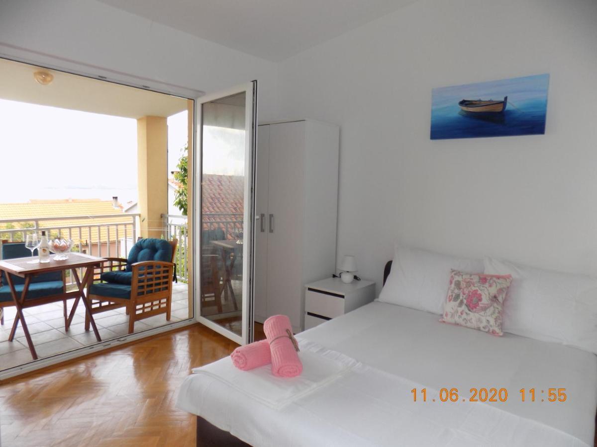 Apartmani Galic Maslenica Buitenkant foto