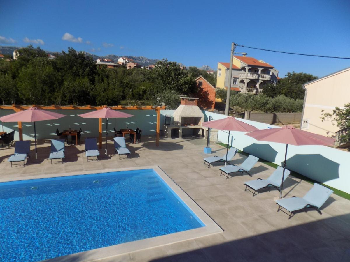 Apartmani Galic Maslenica Buitenkant foto